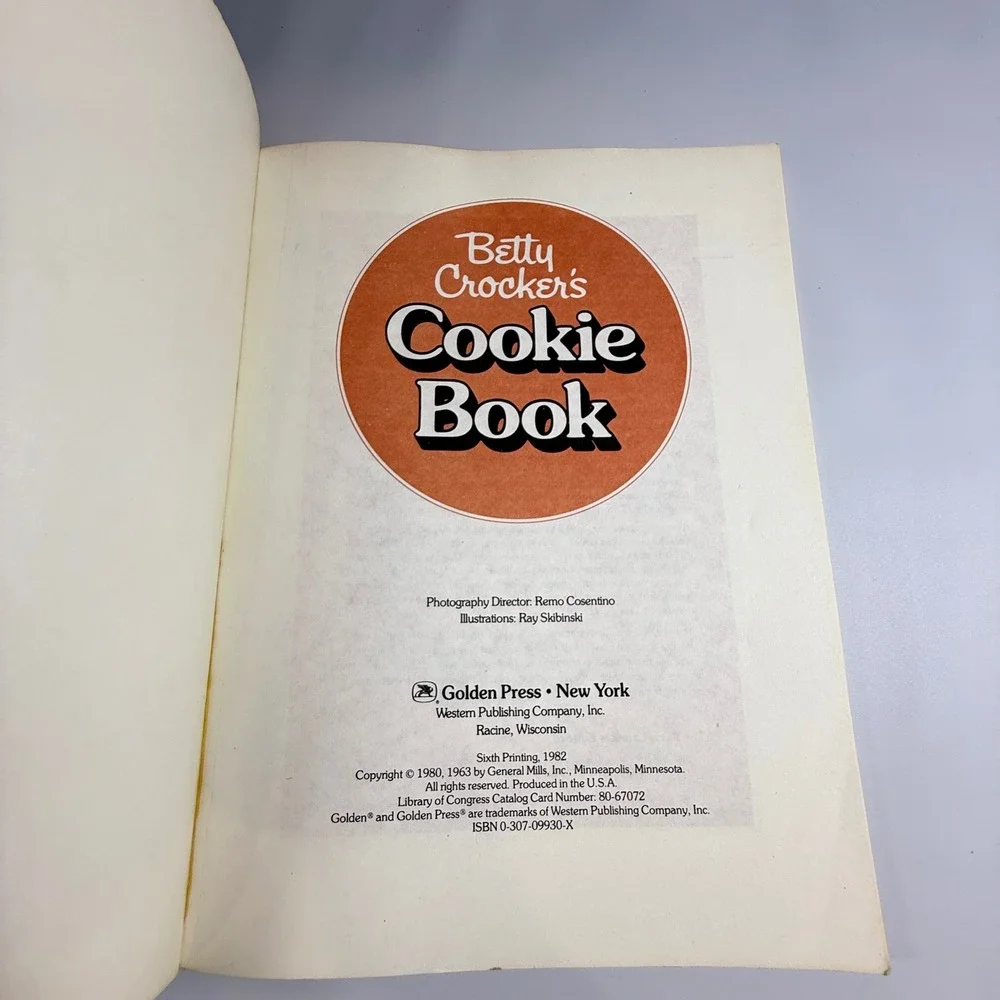 VTG Betty Crocker Cookie Book Cookbook 1982‎ Retro Baking Recipes Cottagecore